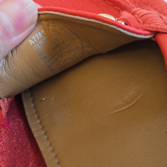 Coach Women's Olive Loafers in Red Pebble Grain Leather Round Toes Size 7B - Picture 10 of 14